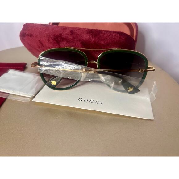 Gucci Metal Aviator Sunglasses. GG0062S-003. New with case and COA. - Picture 4 of 4